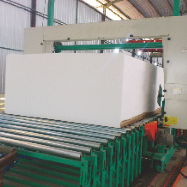 XLF-2400 Horizontal Automatic Continuously Foaming machine