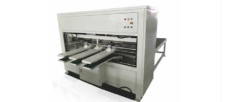 How does a mattress packaging machine form a fully automatic mattress packaging line?